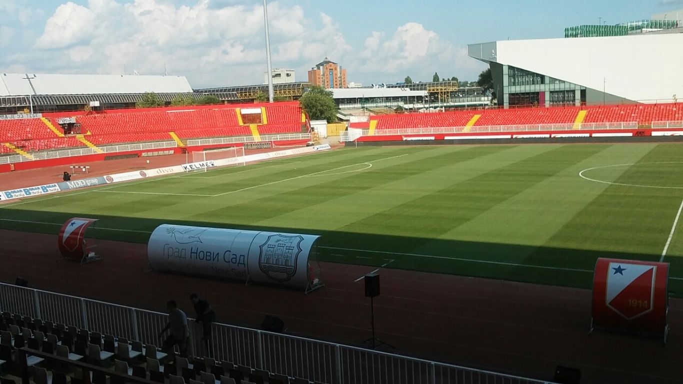 FK Vojvodina Novi Sad – Radnik Surdulica (+ FK Kabel) – Au stade